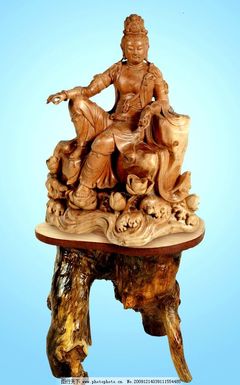 木雕盆景與花卉 自然的凝固之美